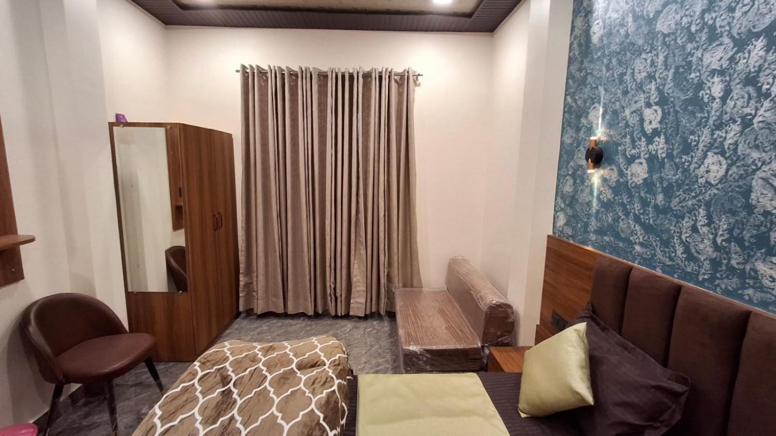 Shri Harihar Dham Hotel Mathura Exterior foto